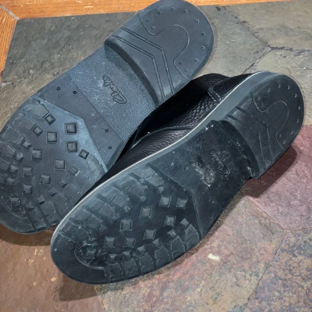 Clarks Black‎ Leather Oxfords